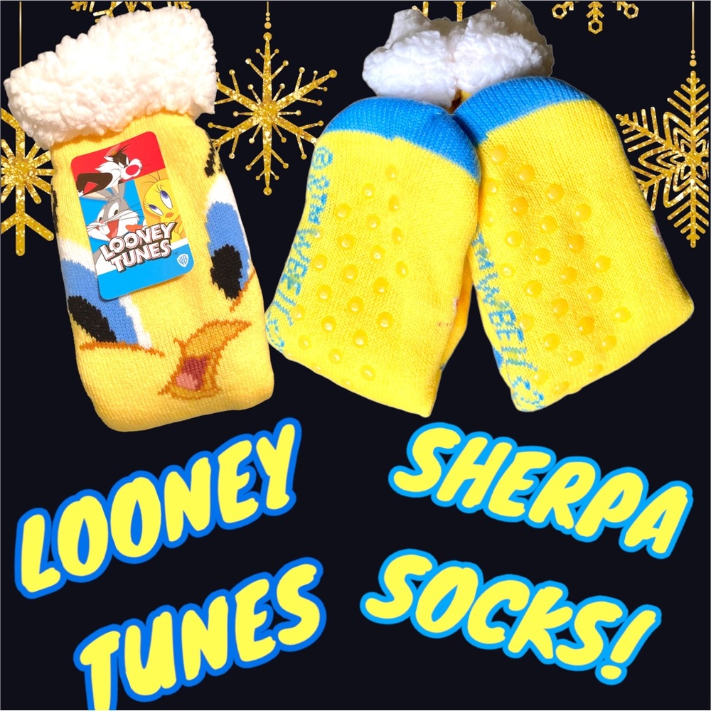 🆕 Looney Tunes Tweety Bird Sherpa Socks Limited Edition